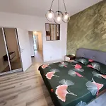 شقة Grand In Great Location Rosetti