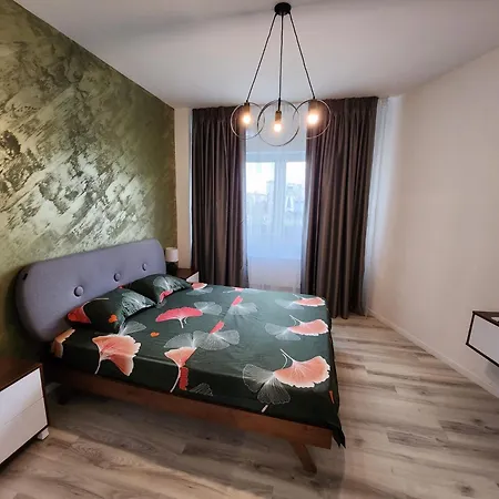 Grand In Great Location Rosetti דירה *