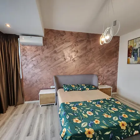 Grand In Great Location Rosetti *