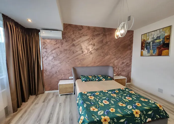 Grand In Great Location Rosetti *